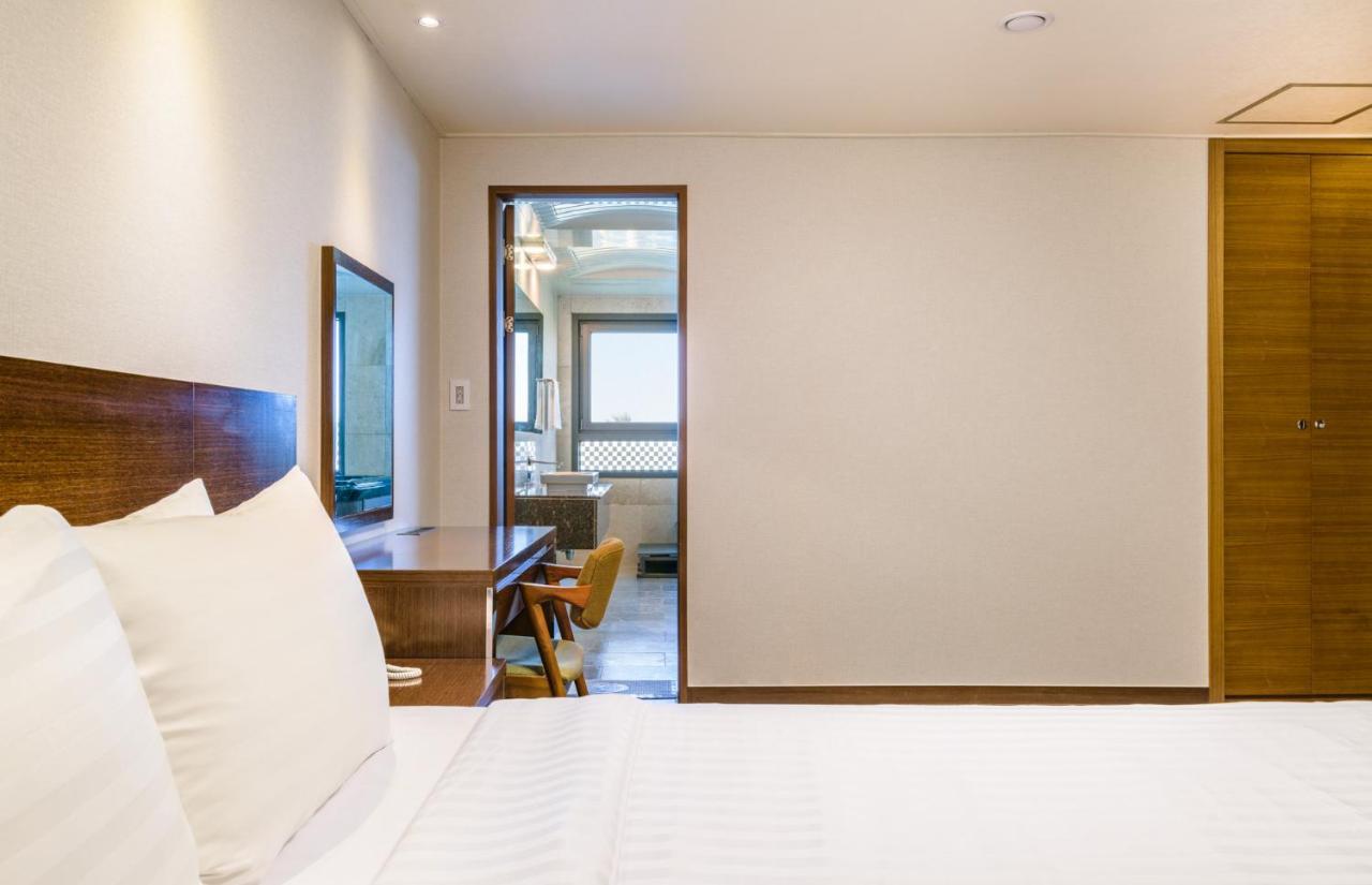 Uni Hotel Jeju Dış mekan fotoğraf